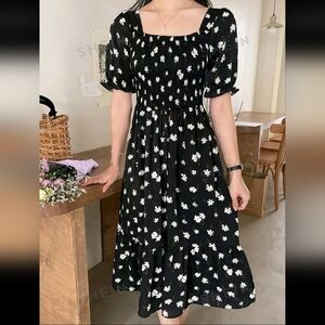Floral Print Criss Cross Back Shirred Dress